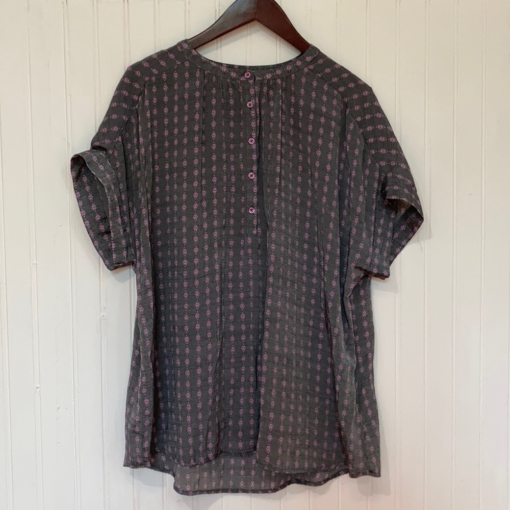 DIP Peasant Style Top NWOT